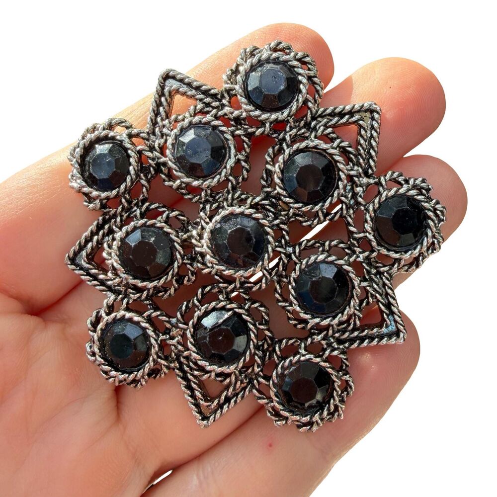 Vintage Jewelry Black Flower brooch black and silver tone floral pin